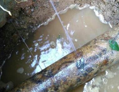 宝清楼顶渗水维修公司分享下地暖漏水的原因及检测方法。